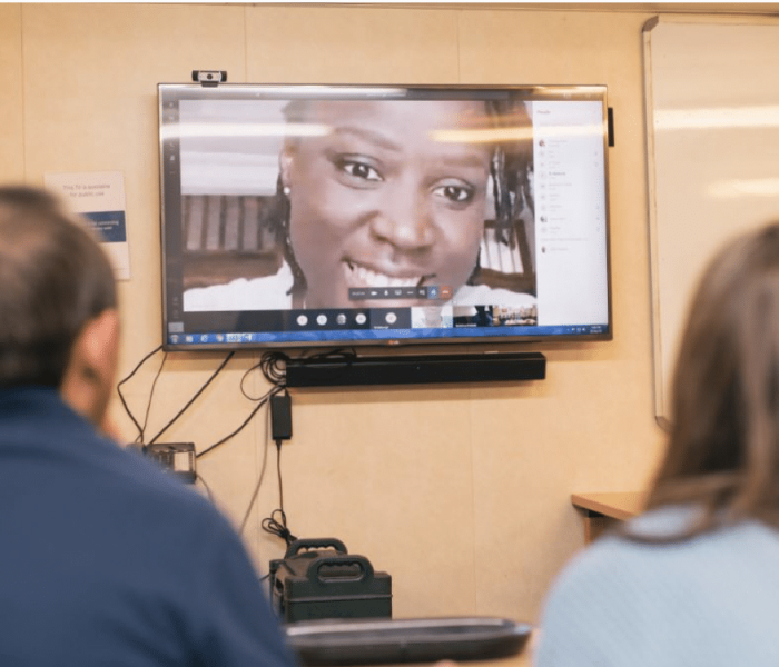 SNB200421_MCB_PONSETI_VIDEOCALL_JS00212